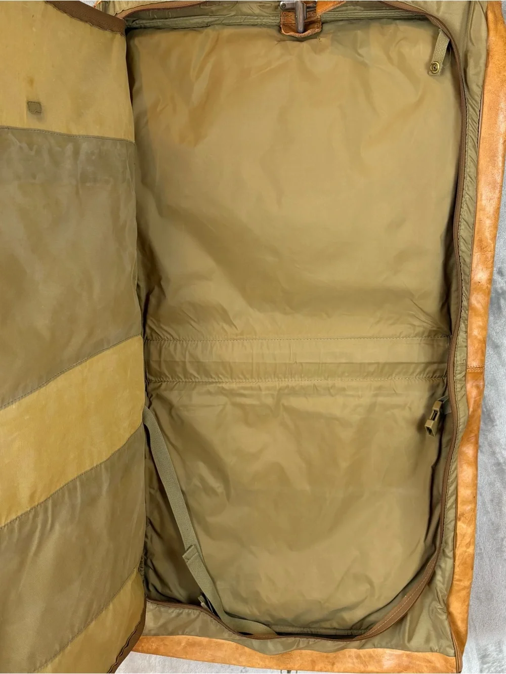 Vintage Hartmann All-Belting Leather Garment Bag
